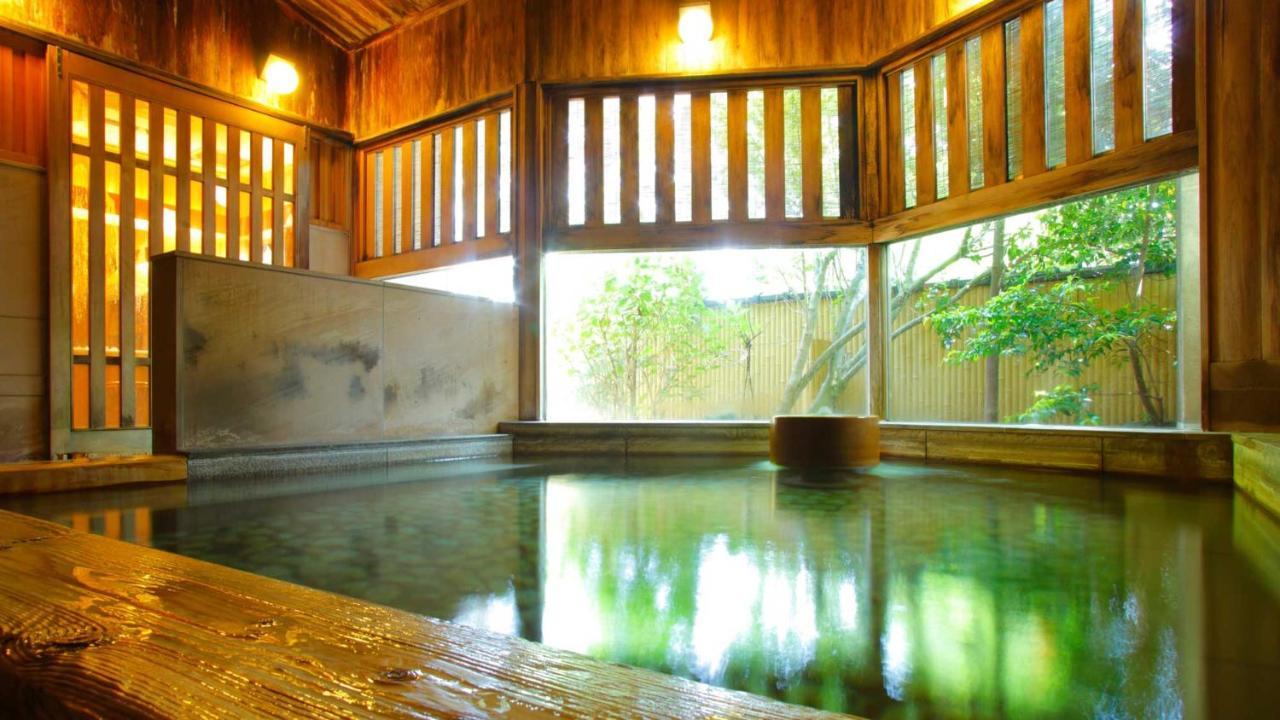 Отель Fujiya Кага Экстерьер фото