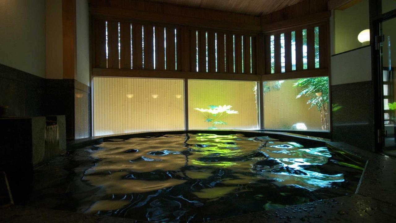 Отель Fujiya Кага Экстерьер фото